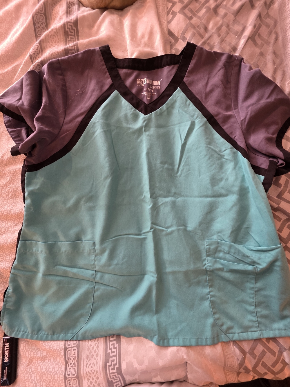 Grey's Anatomy Women’s Teal & Grat V-Neck Scrub Top